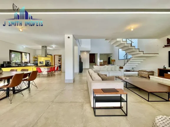 Imagem Casa MARAVILHOSA 6 suítes (4 + 2 apto. hóspedes), piscina, gourmet, linda.