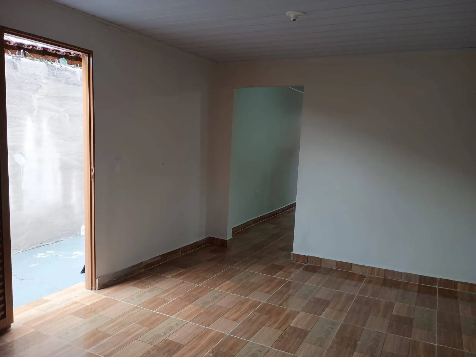 Imagem Casa de um quarto no barro lixeira