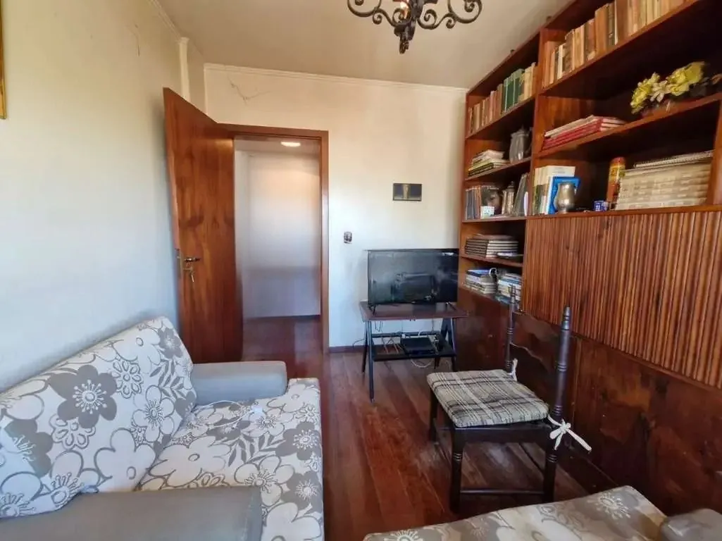Imagem Apartamento semimobiliado no bairro Tristeza, com 3 dormitórios, 01 suíte, e 105m² Privativos!!!