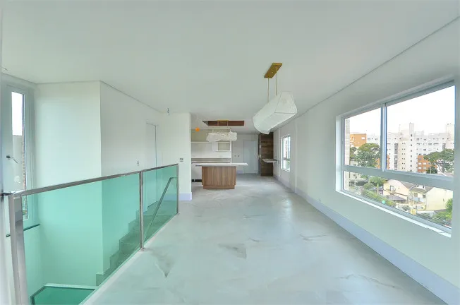 Imagem Cobertura com 4 Quartos à Venda, 225 m² em Água Verde - Curitiba