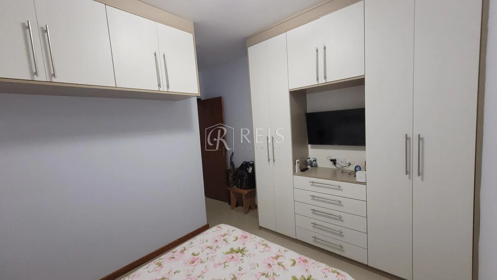 Imagem Casa para Venda em Rio das Ostras, Jardim Bela Vista, 3 dormitórios, 2 suítes, 3 banheiros, 3 vagas