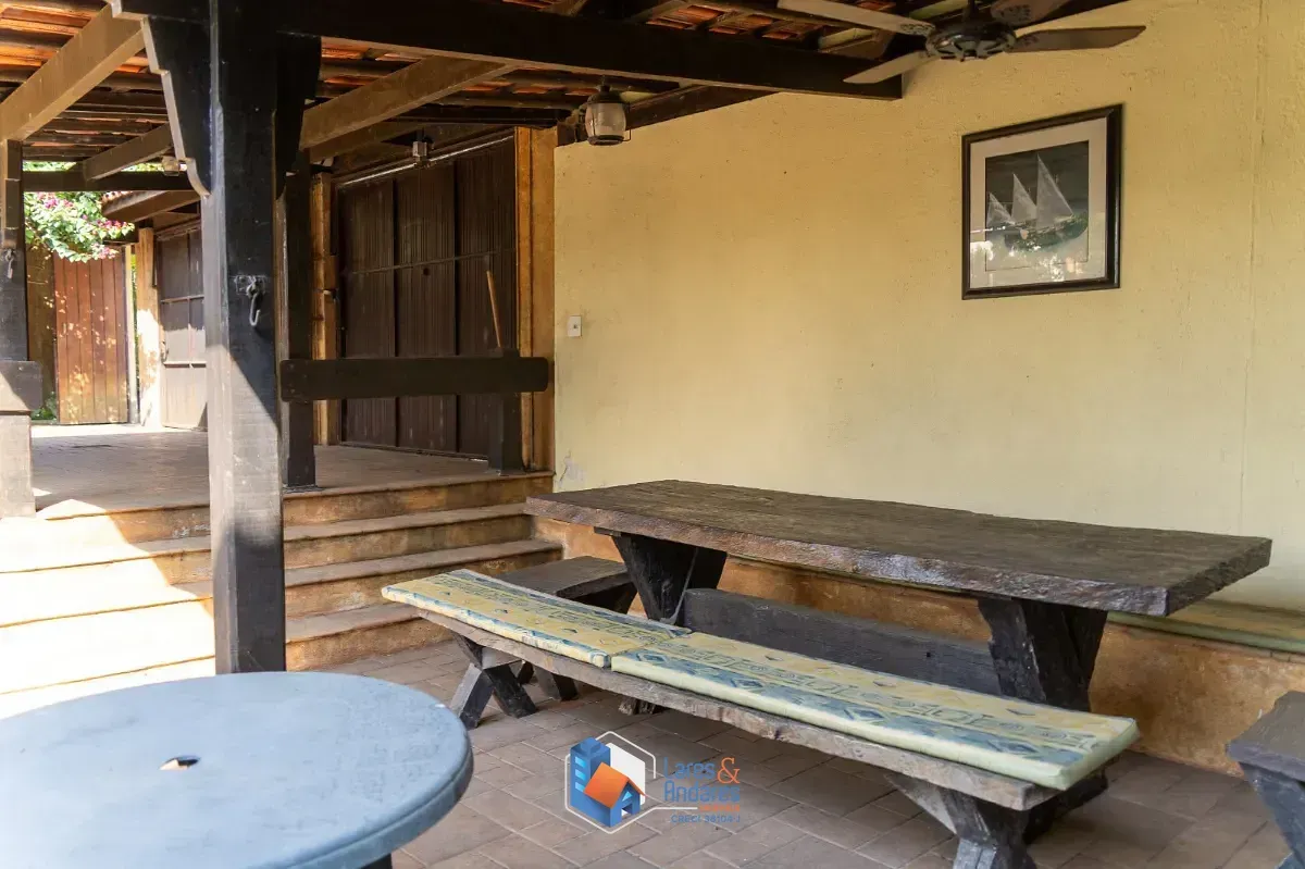 Imagem Sobrado para venda em Jardim Riviera com 5 quartos, sendo 1 suíte, 255m²