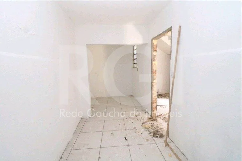 Imagem Casa para Venda - 280m², 3 dormitórios, 4 vagas - Cidade Baixa