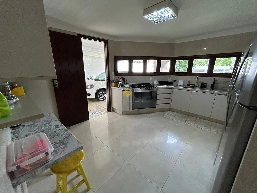 Imagem Casa em Guarajuba, 8 quartos com piscina, perto da praia