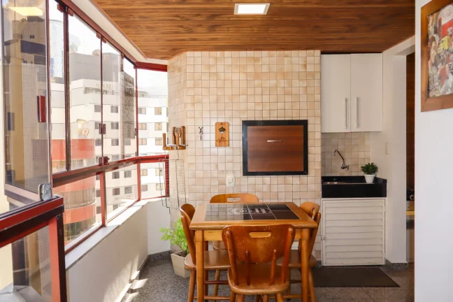 Imagem Apartamento Quadra Mar para Venda em Balneário Camboriú, CENTRO, 3 dormitórios, 1 suíte, 2 banheiros, 1 vaga
