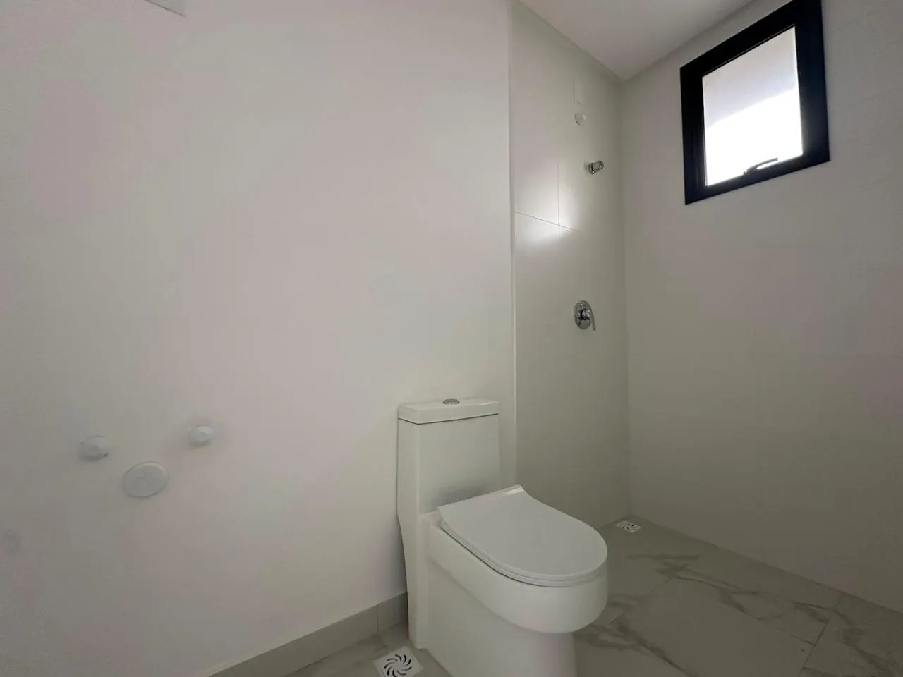 Imagem Apartamento à venda com 692m2 por R$ 950.000,00