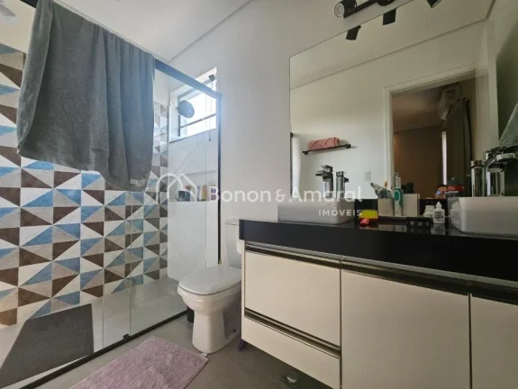 Imagem Descubra essa casa à venda em Valinhos, localizada em um condomínio fechado de fácil acesso a Cam...
