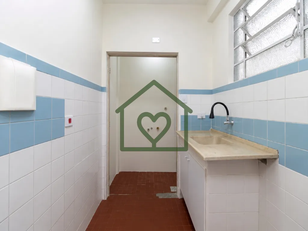 Imagem Apartamento de 1 dormitório, com 34 m², localizado no 3º andar, em prédio com 2 elevadores e por...
