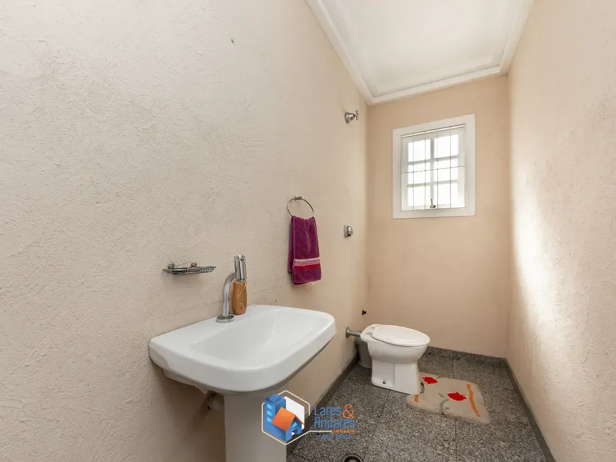 Imagem Sobrado para venda em Vila Marari com 4 quartos, sendo 2 suítes, 382m²