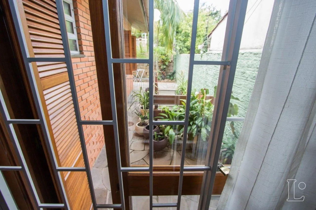 Imagem Casa para Venda - 416.89m², 4 dormitórios, sendo 1 suites, 5 vagas - Tristeza
