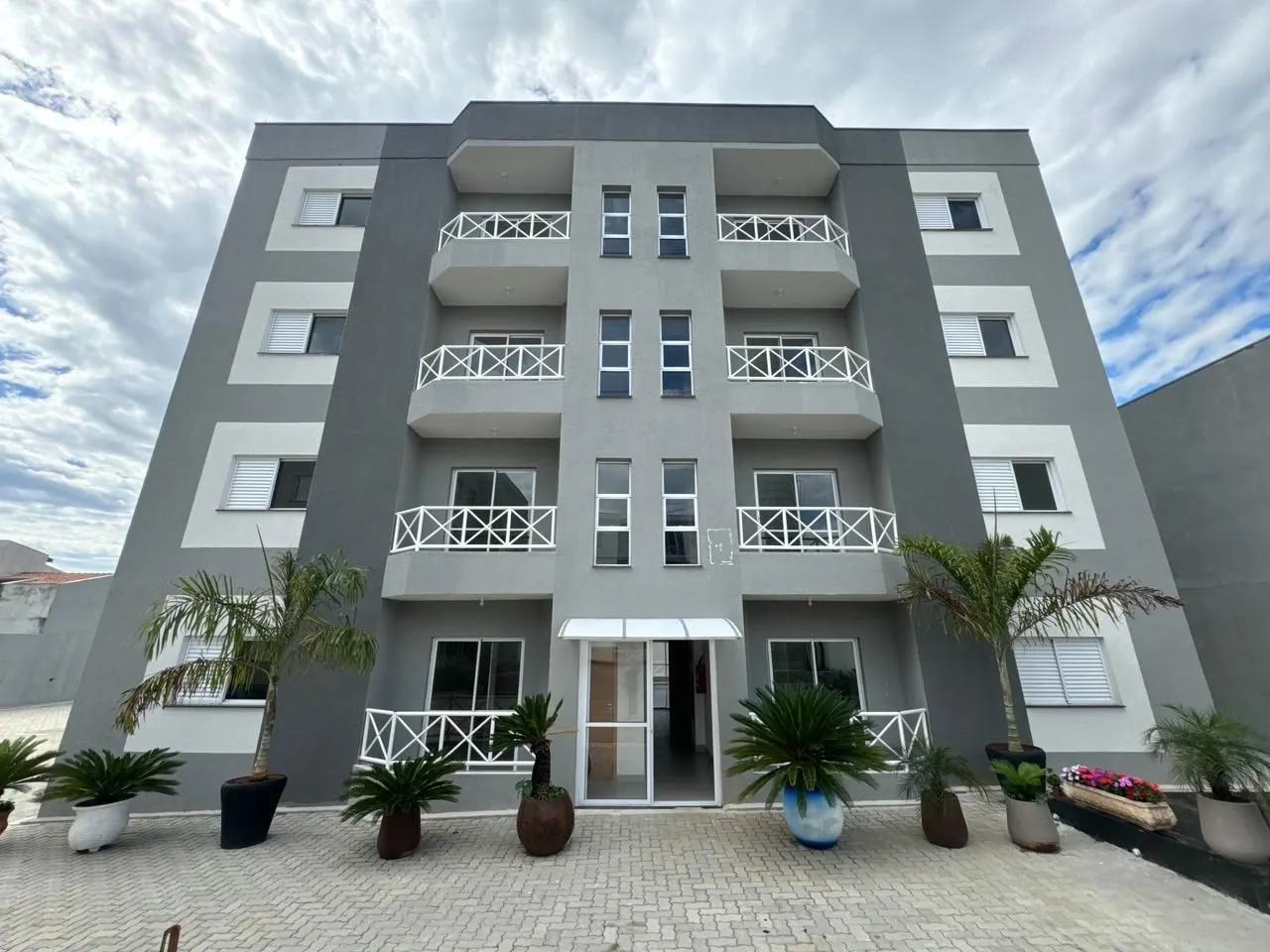 Imagem Apartamento novo com 2 dormitórios( 1 suíte) com 73 m2 no Crispim
