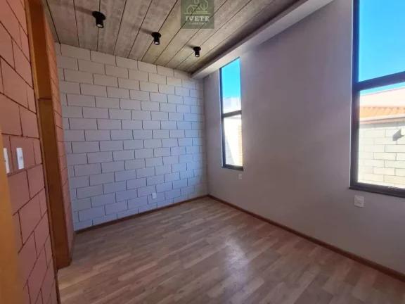 Imagem Ótima Casa à Venda em Socorro-SP