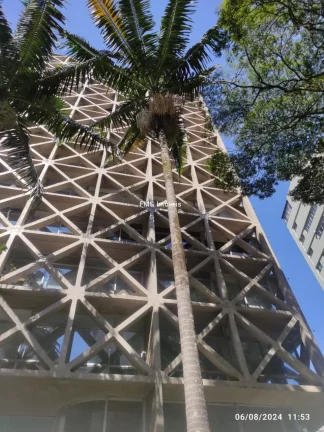 Foto do imóvel Loja com 200m² para locação no Jardim Paulistano.