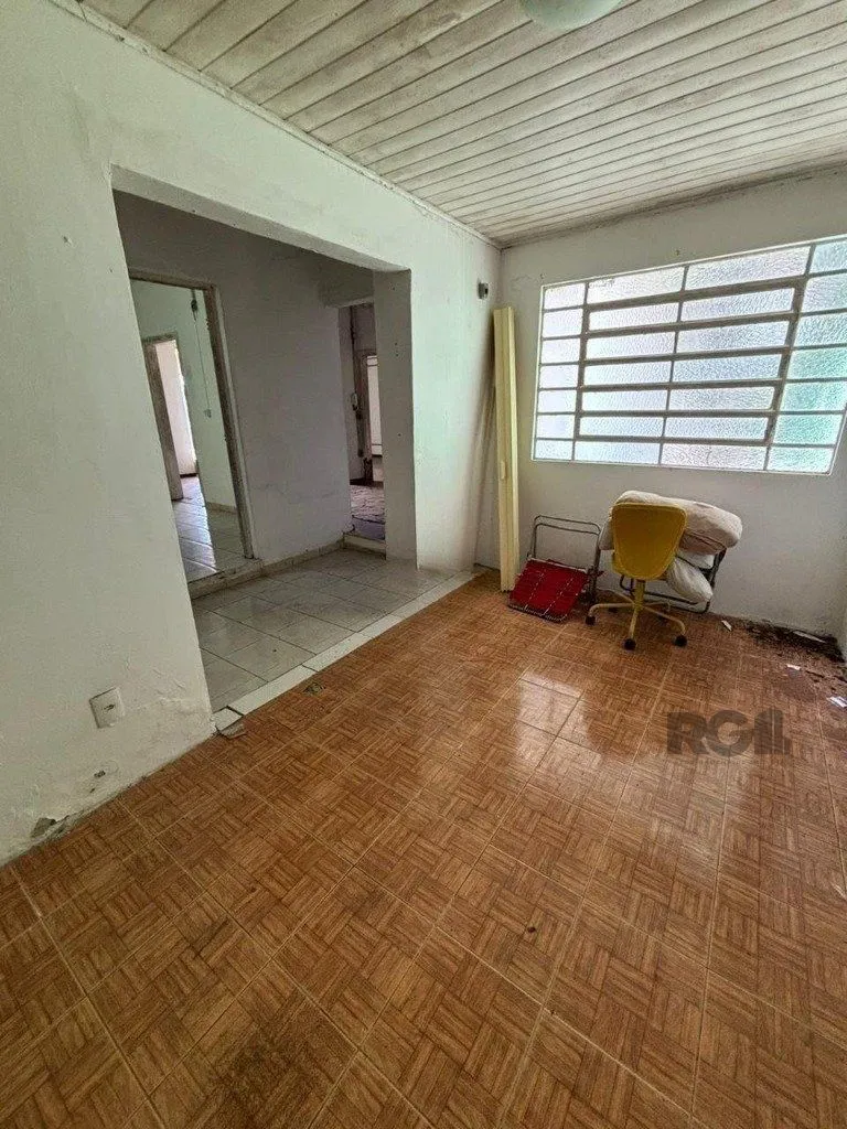 Imagem Casa com 3 quartos, 4 vagas e 120m² no bairro Vila Assução