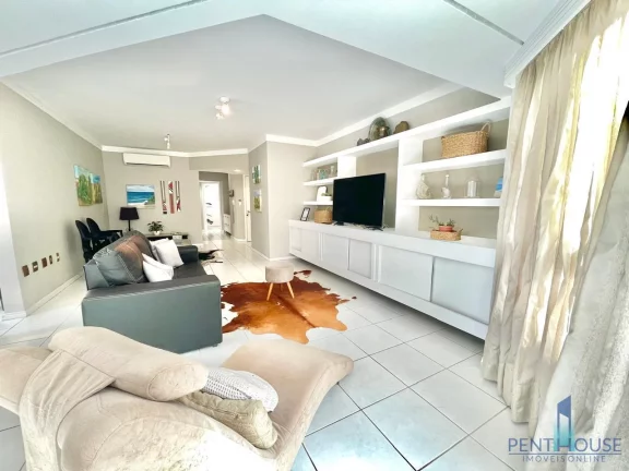 Imagem Apartamento Quadra Mar para Venda em Balneário Camboriú, CENTRO, 3 dormitórios, 1 suíte, 2 banheiros, 2 vagas