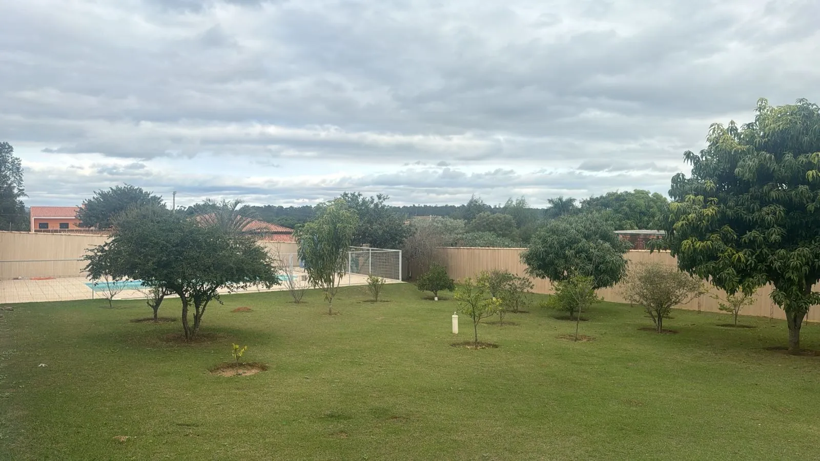 Imagem Chácara Moderna com Piscina e Espaço Gourmet à Venda em Araçoiaba da Serra