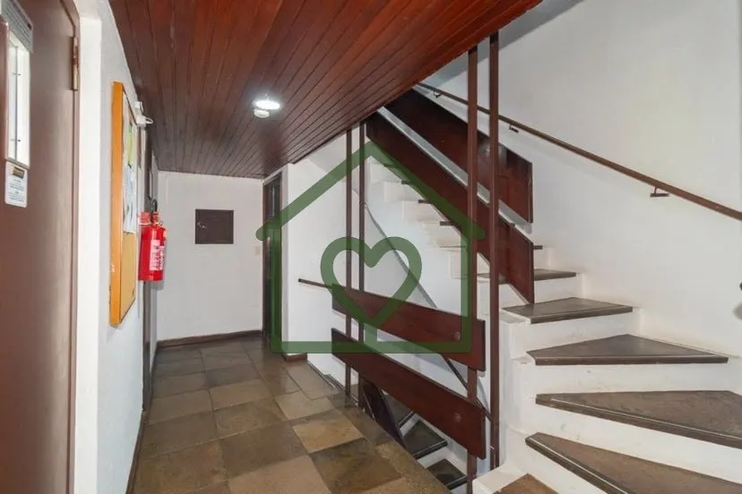 Imagem Apartamento de 2 dormitórios no bairro Petrópolis, em Porto Alegre, com 60m² privativos e excelen...