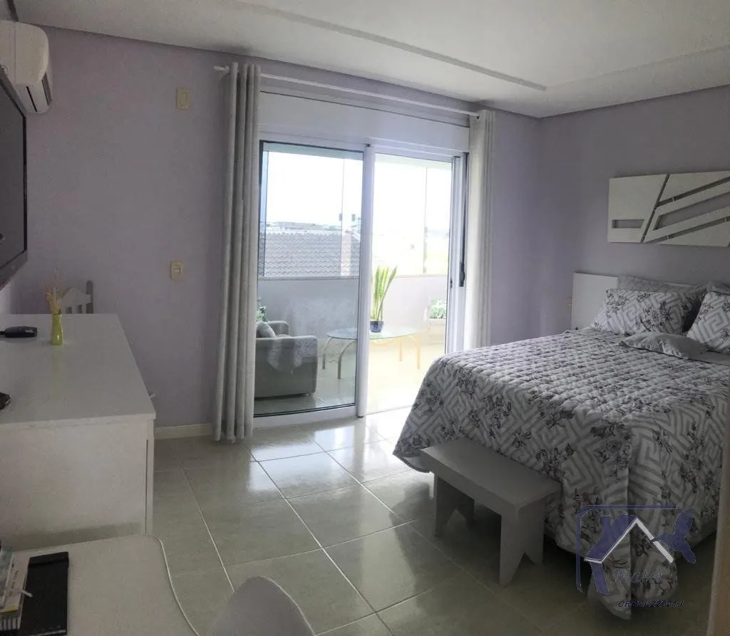Imagem Casa para Venda - 0m², 5 dormitórios, sendo 2 suites, 2 vagas - Village