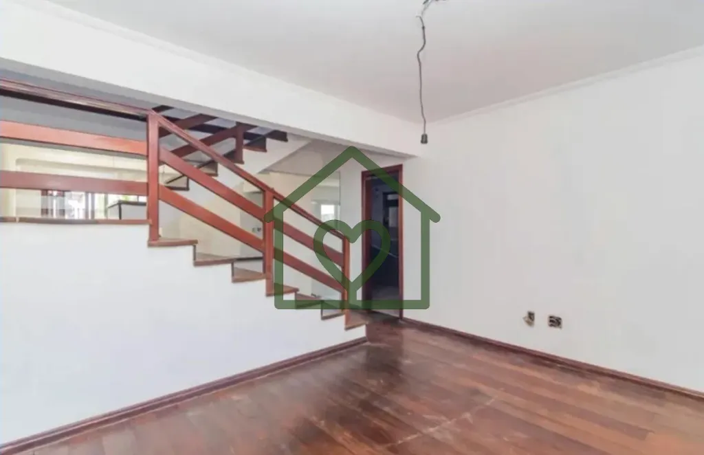 Imagem Para quem busca uma casa espaçosa, com estrutura de construção muito sólida e excelente distribu...