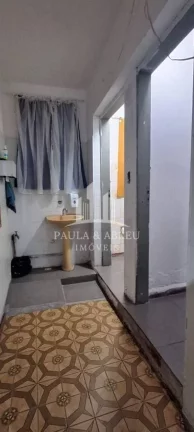 Imagem Casa de Esquina com Salão Comercial de 168m², 3 Dormitórios, 1 Suíte, podendo ser 2, 1 Vaga, Cômodos Grandes, Habite-se no Jardim Zaíra 2, Mauá