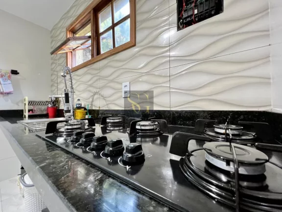 Imagem Casa para Venda em Teresópolis, Bom Retiro, 4 dormitórios, 1 suíte, 3 banheiros, 2 vagas