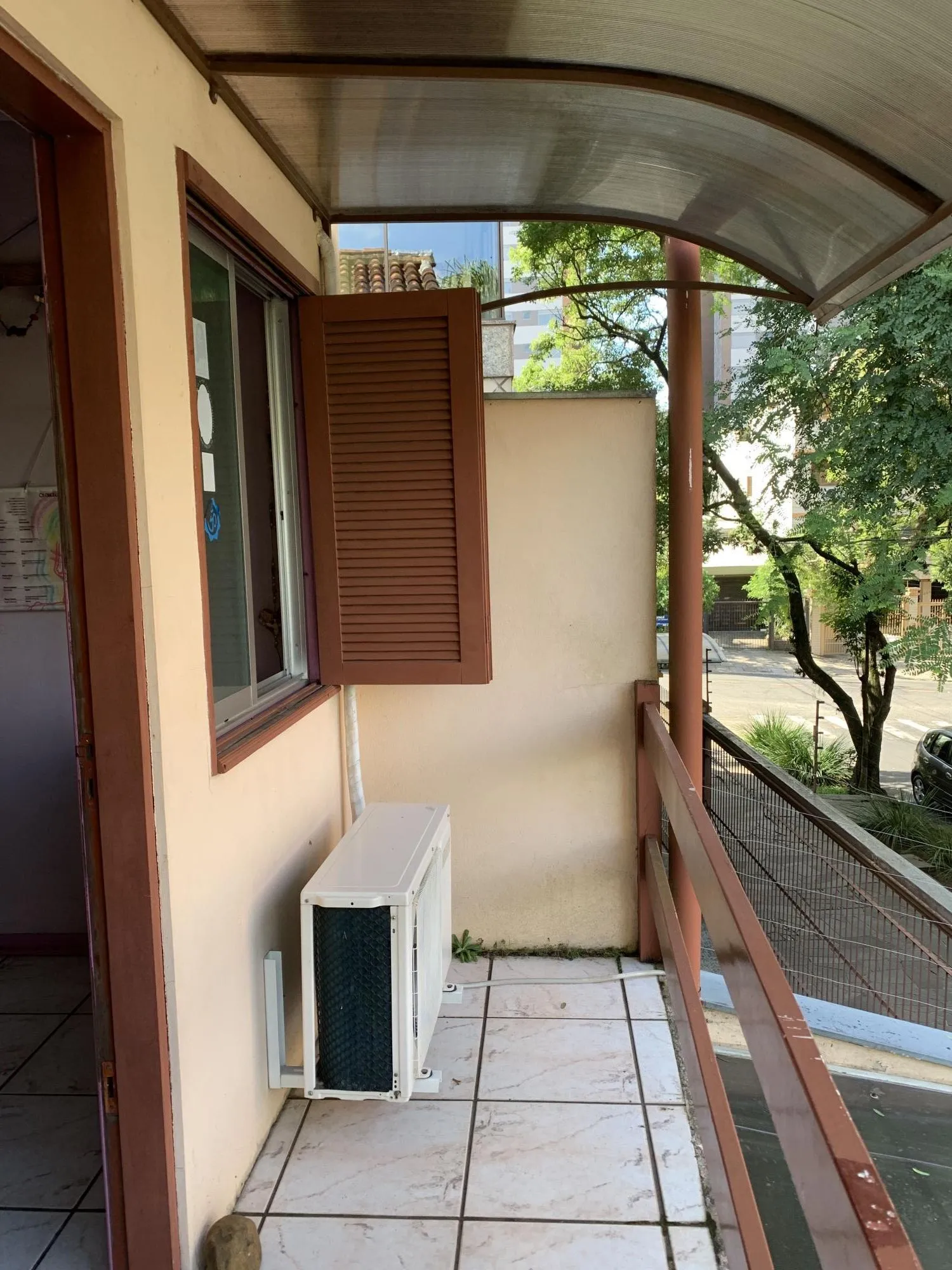 Imagem Casa 7 dormitórios 2 vagas de garagem no bairro Petrópolis