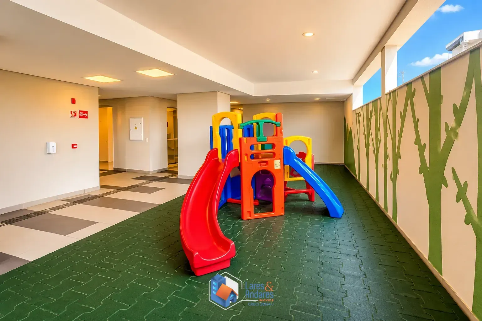 Imagem APARTAMENTO PARA LOCAÇÃO COM EXCELENTE LOCALIZAÇÃO, 2 DORMS, SALA AMPLA COM SKIN GLASS, AMPLA INFRAESTRUTURA DE LAZER, 1 VG - LAUZANE PAULISTA - SP.