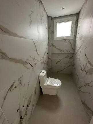 Imagem Casa com fundo lago no Condomínio Reserva da Pedra
