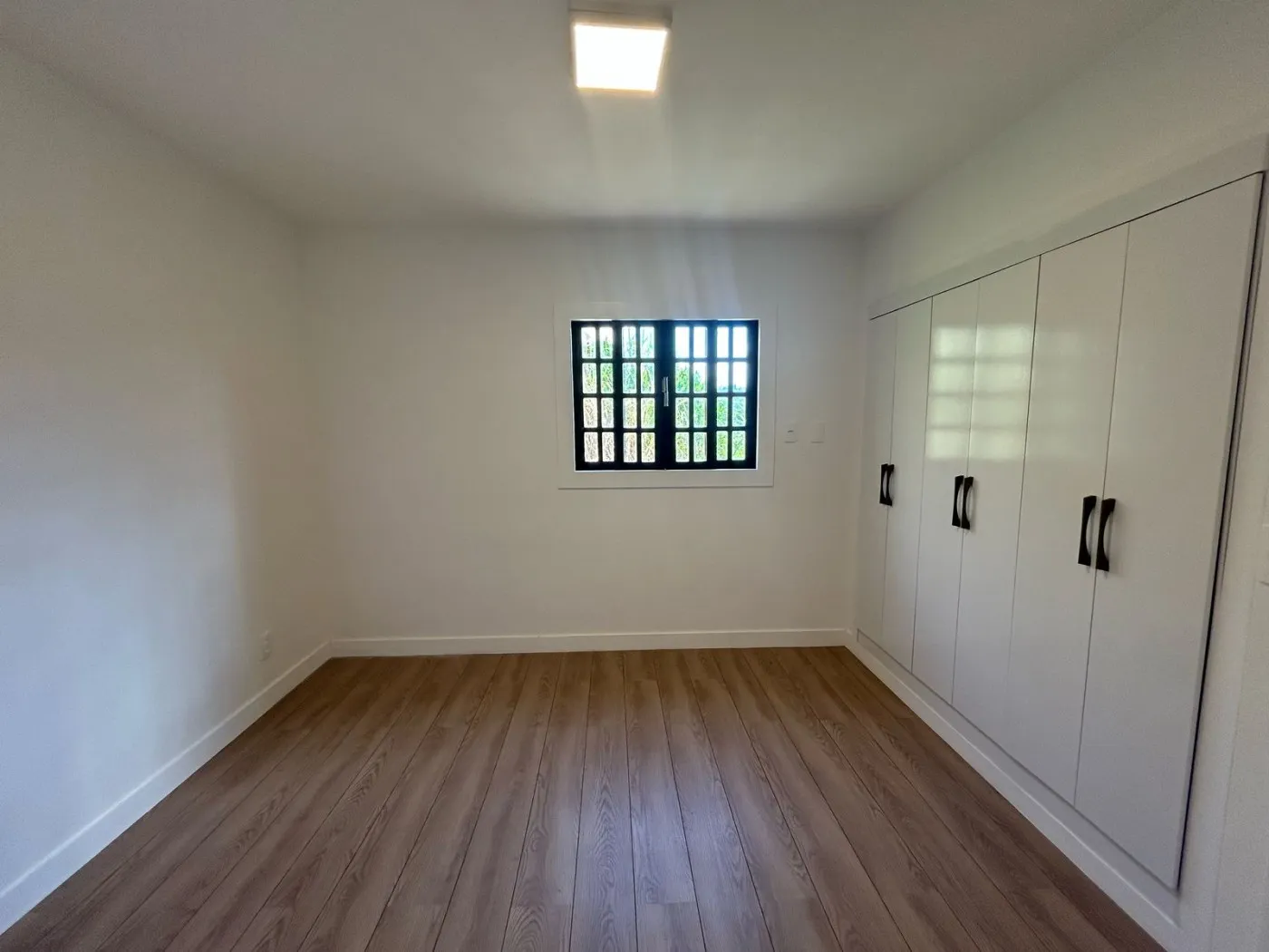 Imagem Casa em Condomínio para Venda em Petrópolis / RJ no bairro Cuiabá