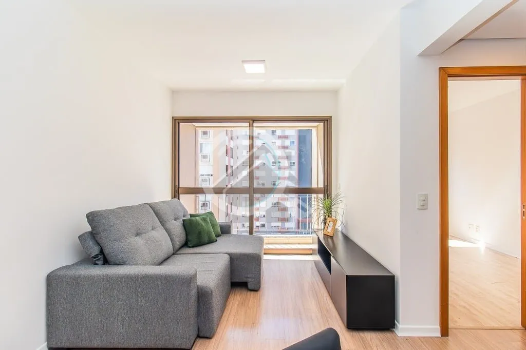 Imagem Apartamento semimobiliado com 61m², 2 dormitórios sendo 1 suíte, 1 vaga! Living para 2 ambientes ...