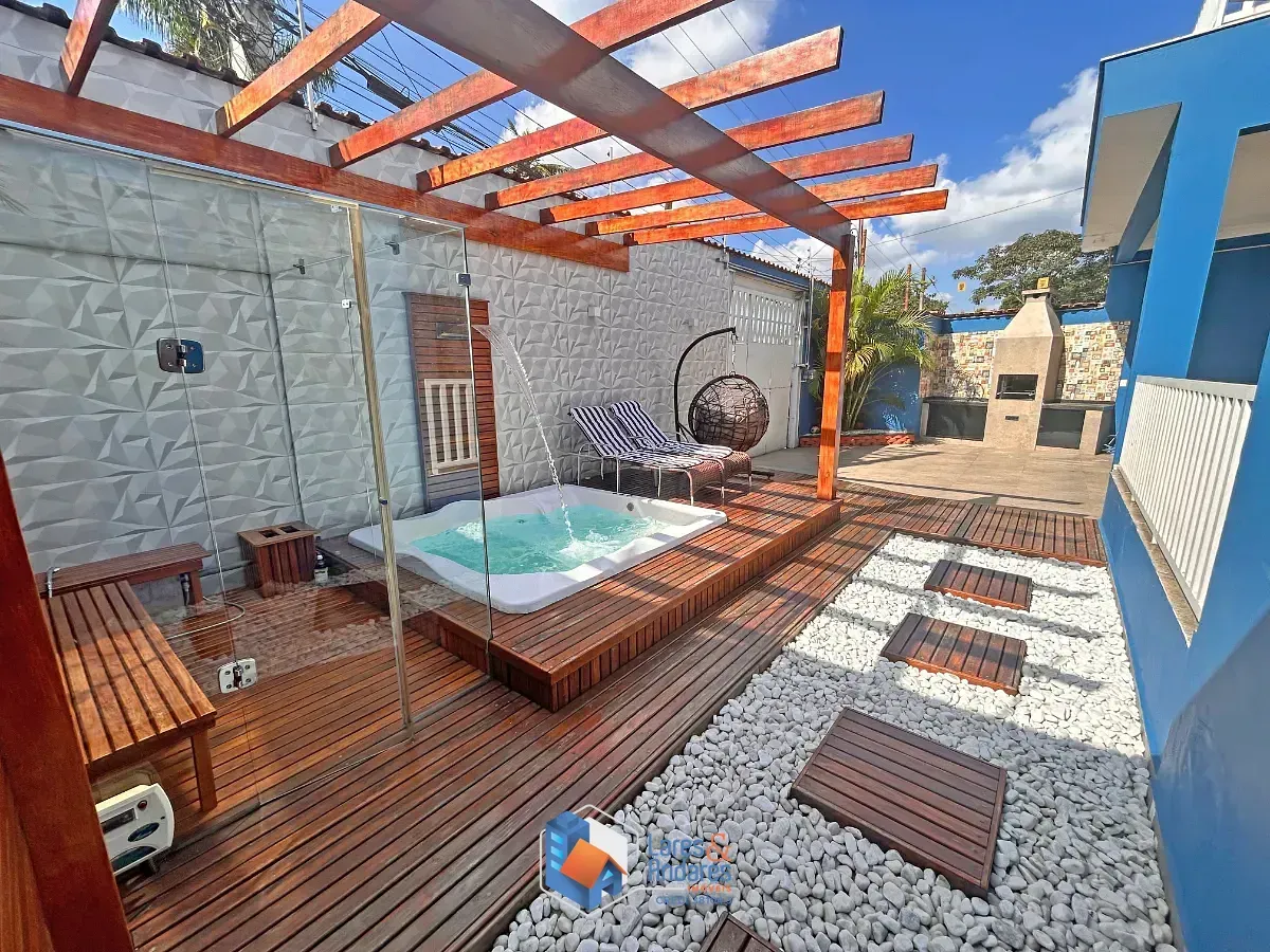 Imagem Sobrado para venda em Jardim Nossa Senhora do Carmo com 4 quartos, sendo 2 suítes, 328m²