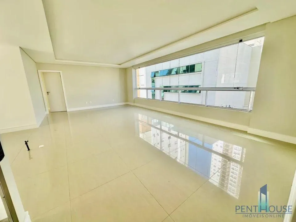 Imagem Apartamento com Terraço para Venda em Balneário Camboriú, CENTRO, 3 dormitórios, 3 suítes, 4 banheiros, 2 vagas