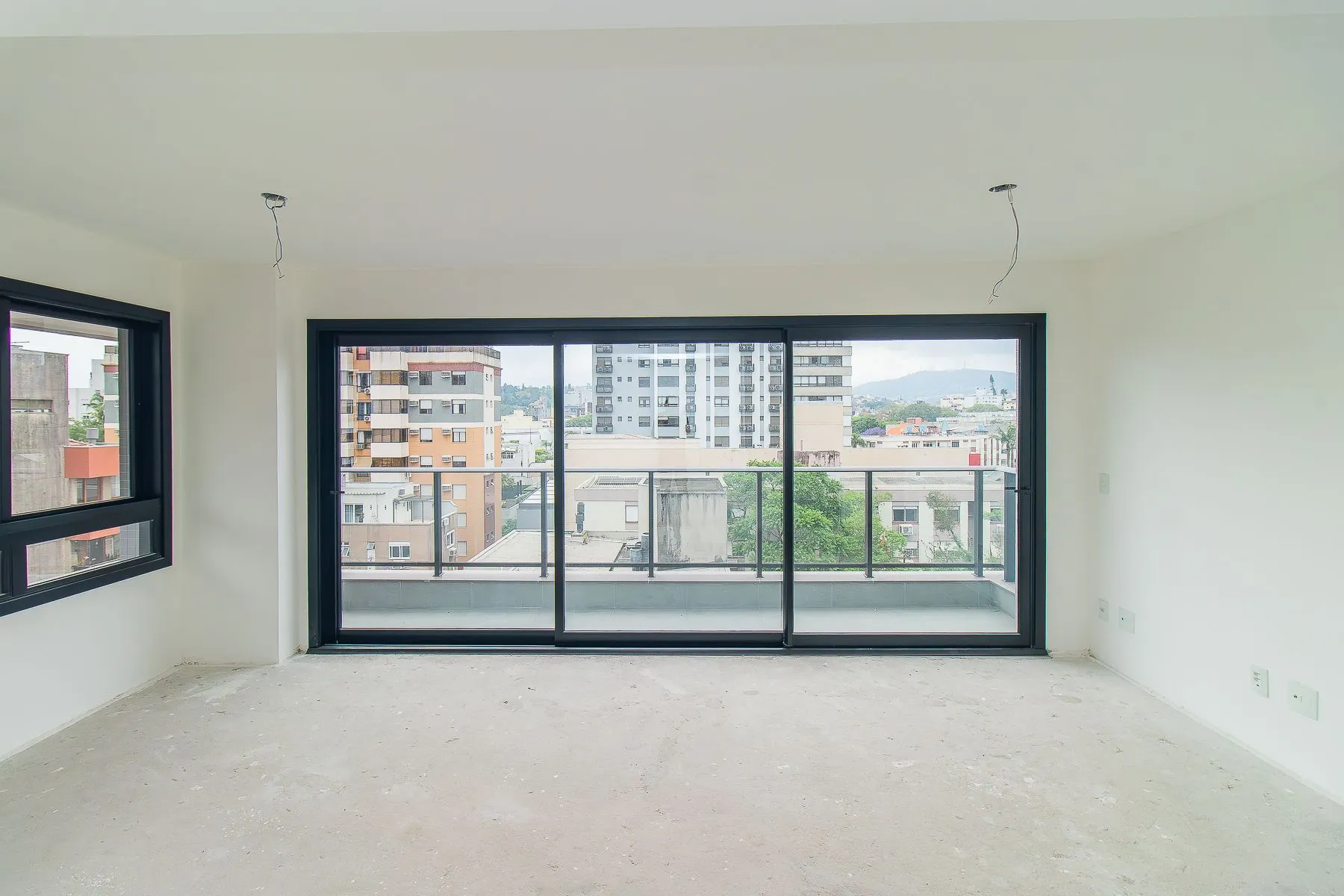 Imagem APARTAMENTO 2 D (um suíte) 80,45m² - 1 vaga simples descoberta- MENINO DEUS
