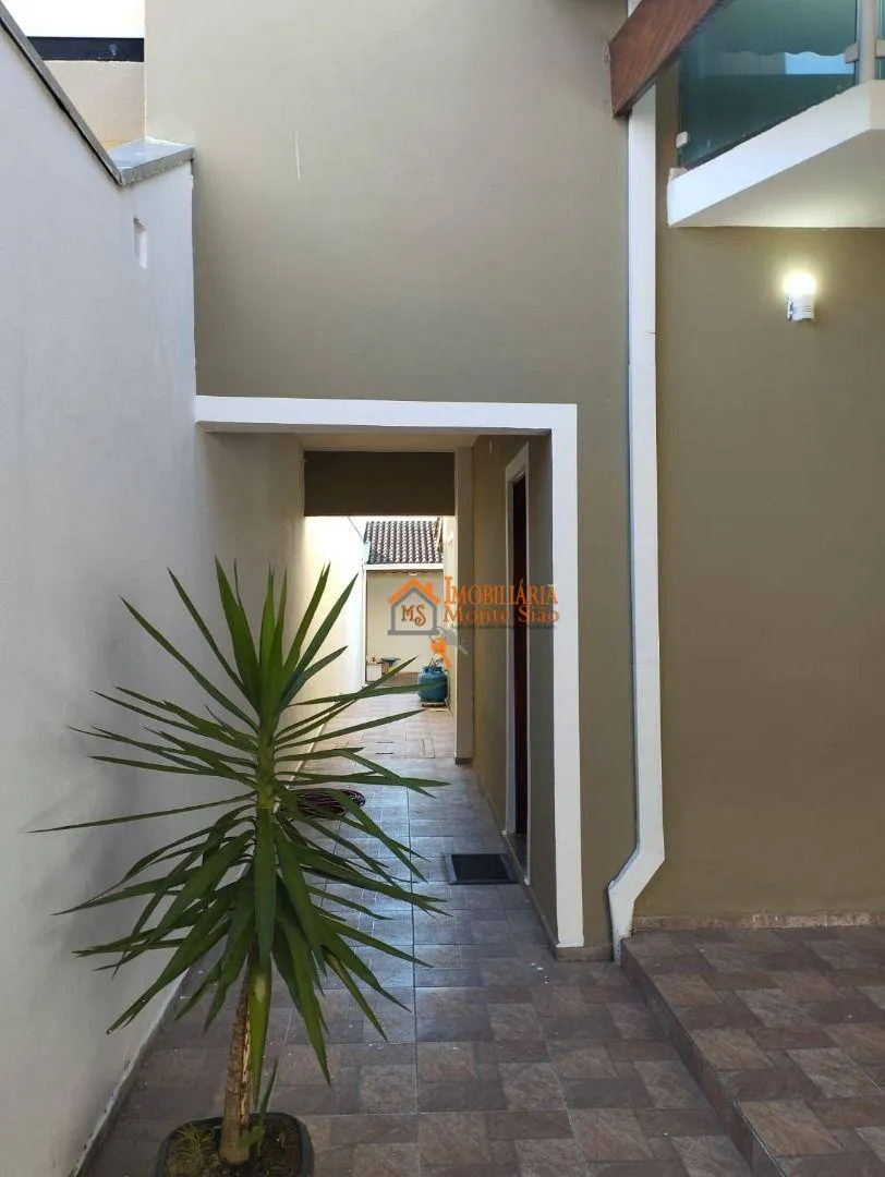 Imagem Sobrado com 3 dormitórios à venda, 220 m² por R$ 680.000,00 - Vila Caputera - Mogi das Cruzes/SP