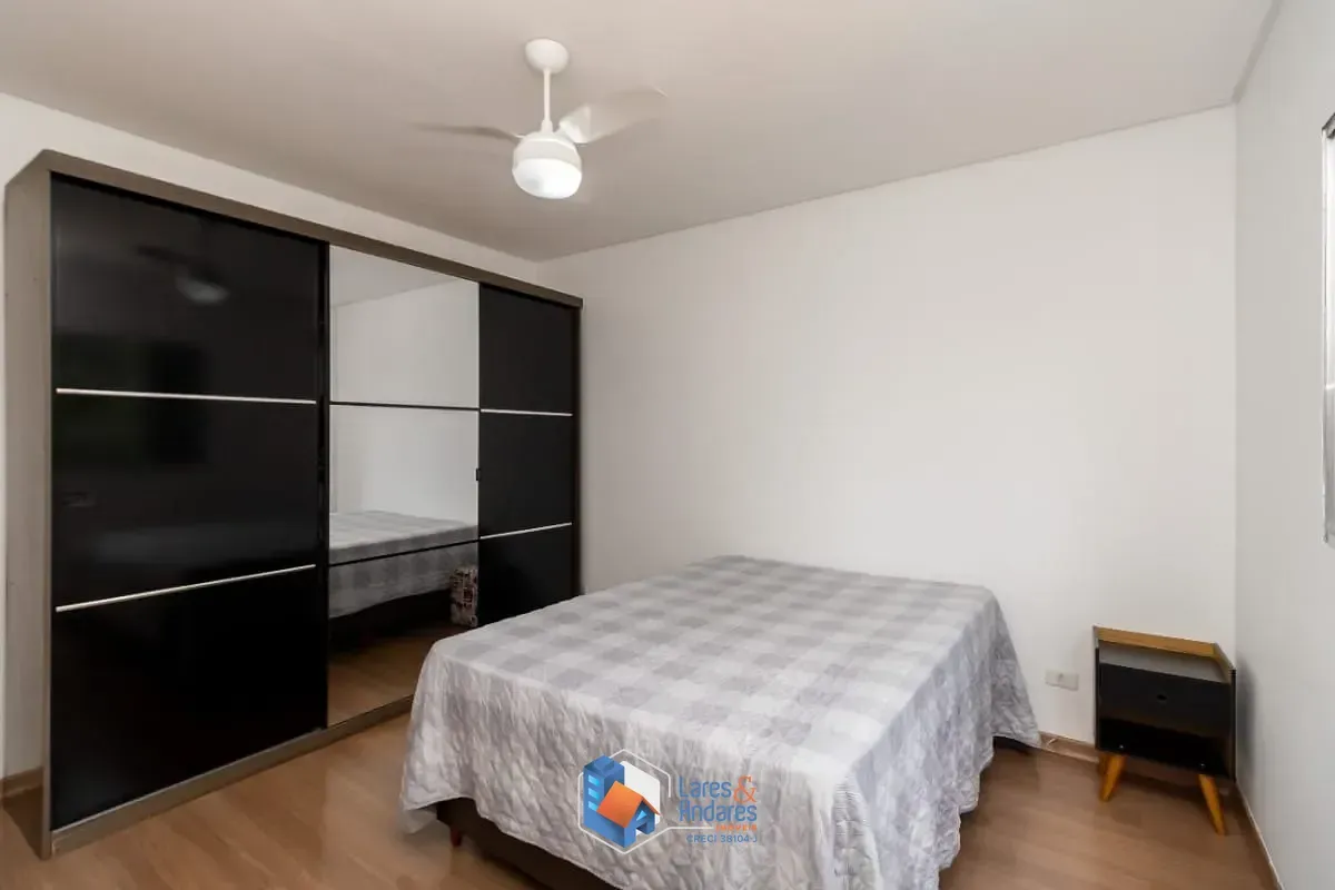 Imagem Sobrado para venda em Vila do Encontro com 5 quartos, sendo 1 suíte, 288m²