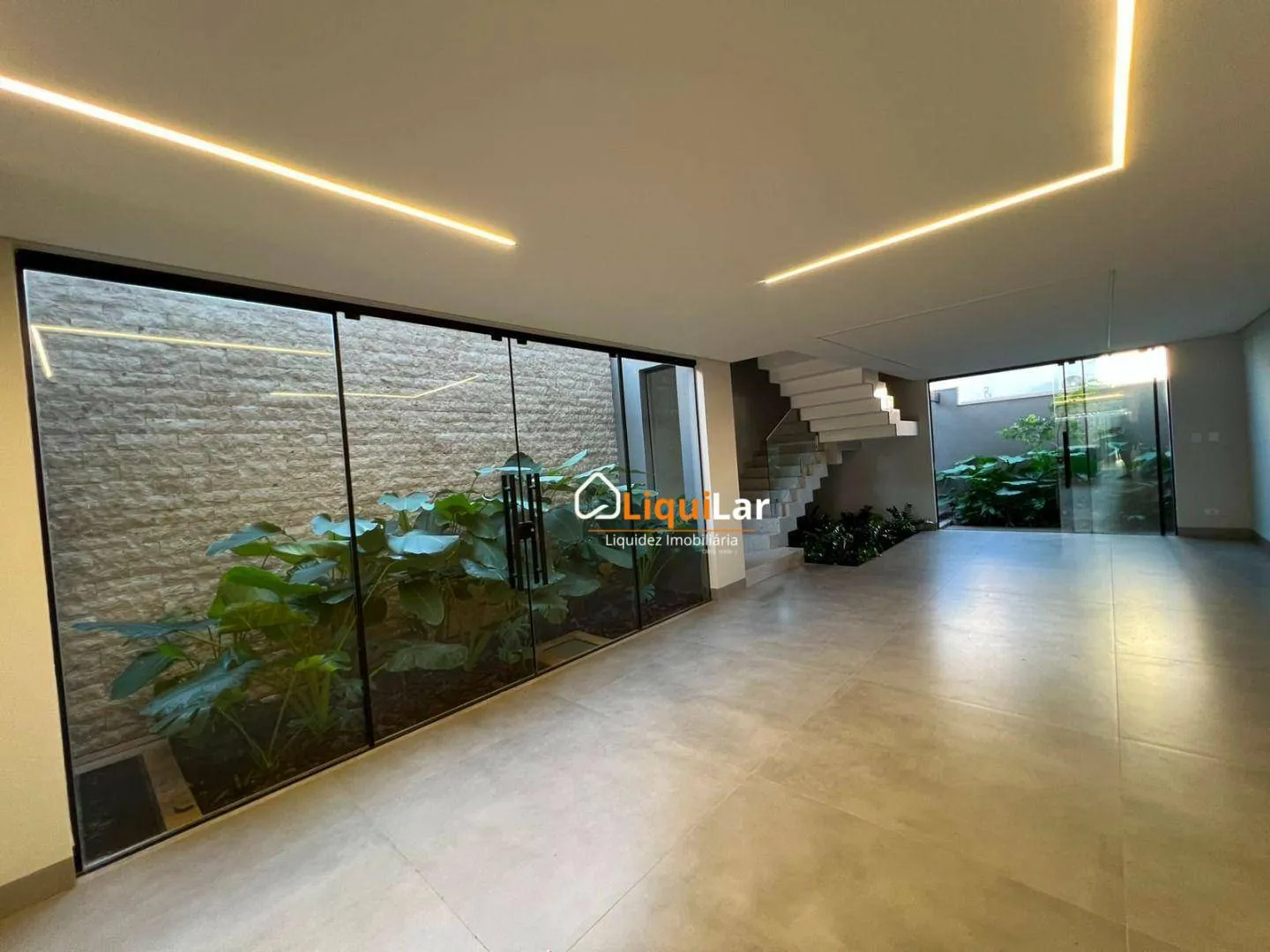 Imagem Sobrado Novo no Carandá Bosque com 3 Suítes, Piscina com Hidromassagem e Espaço Gourmet