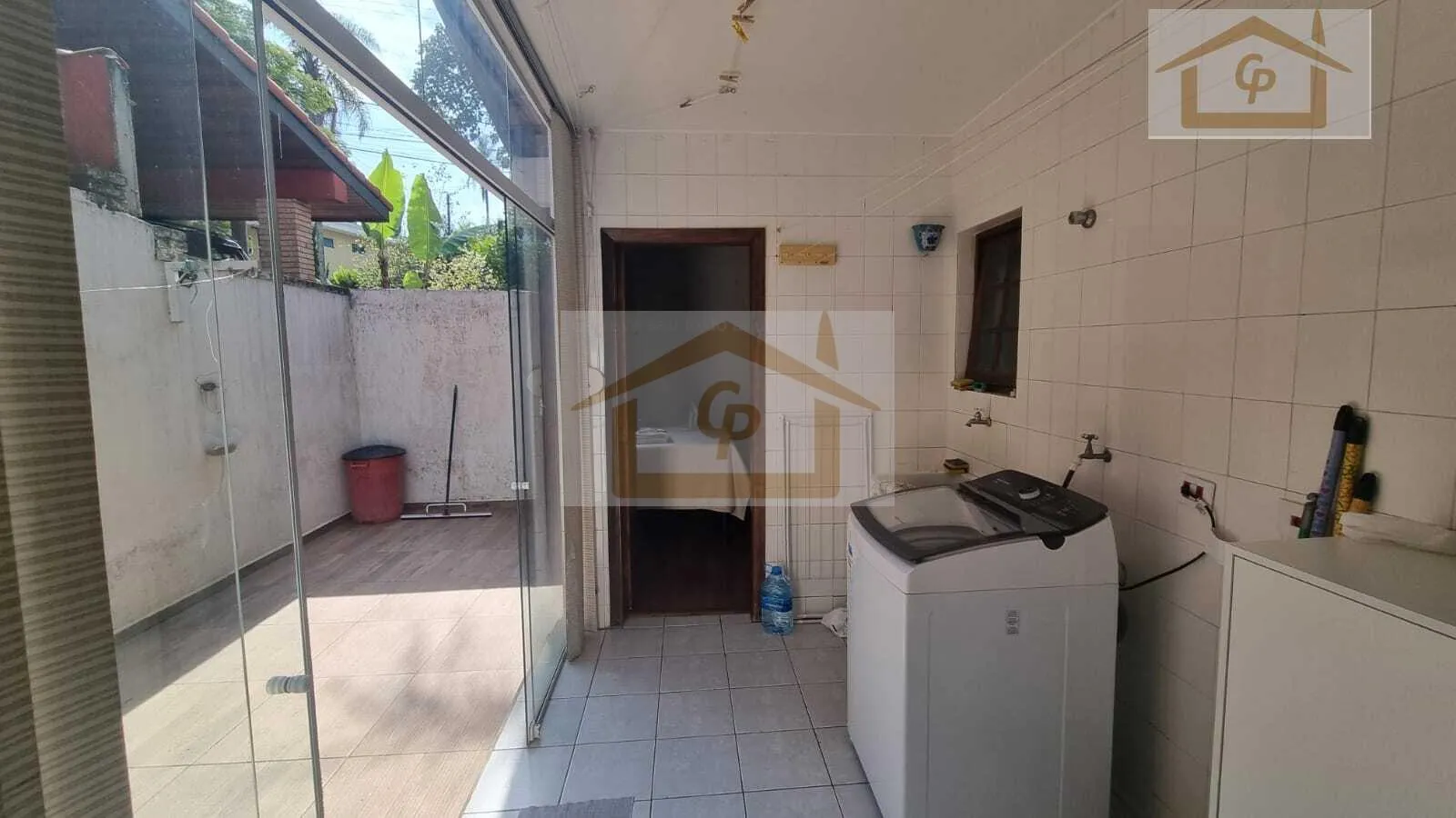 Imagem Conforto, São 3 quartos sendo um suíte, 4 vagas, Escritório independente!