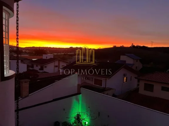 Imagem Casa Maravilhosa no Condomínio Portal da Serra – 5 Dormitórios | 2 Suítes | Ampla e Sofisticada! Se você procura espaço, conforto e segurança em um só lugar, essa é a casa perfeita para sua família!