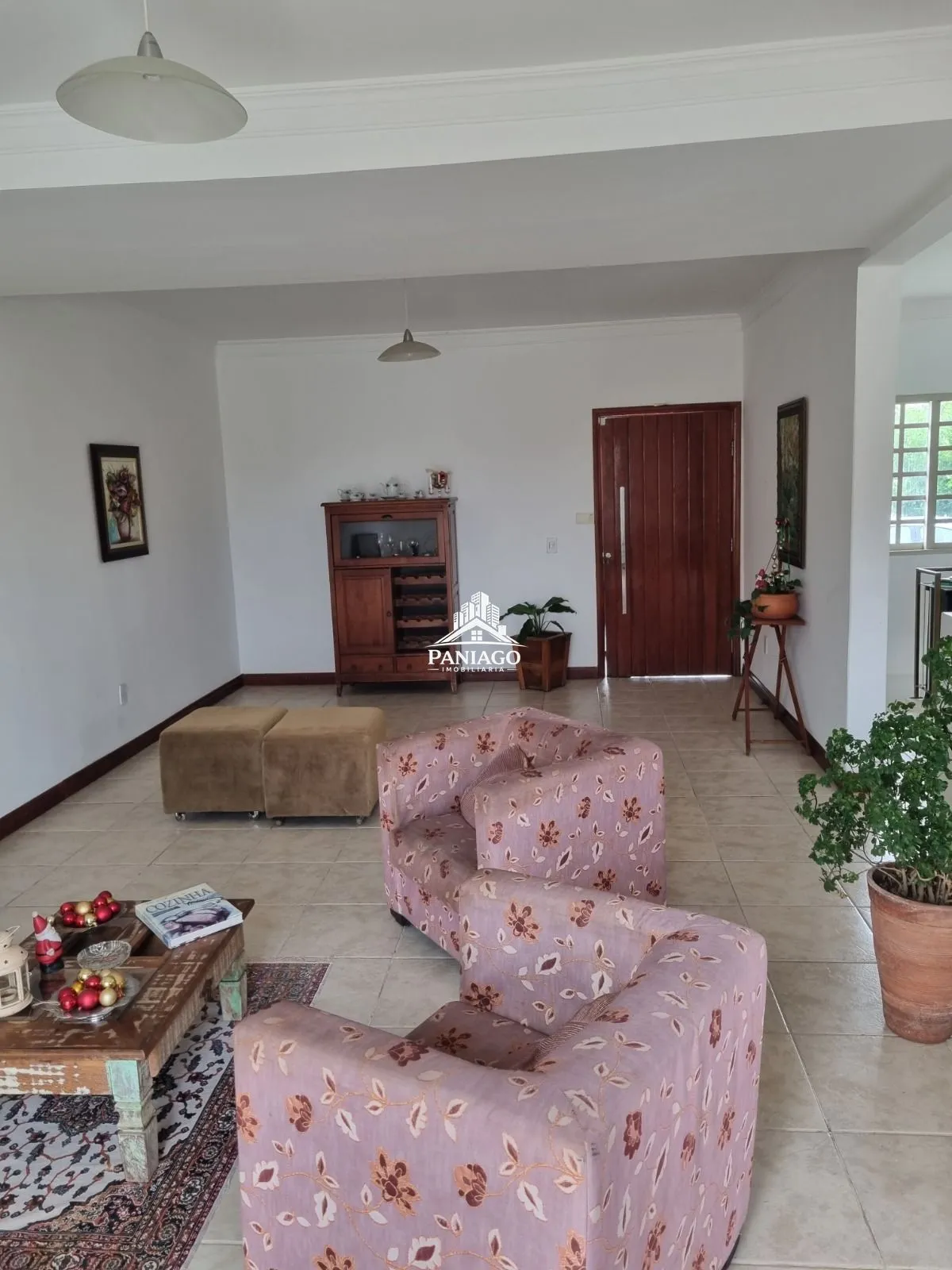 Imagem Sobrado com 395m² para Locação no Santa Cruz I em Cuiabá/MT