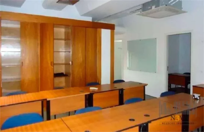Imagem Sala comercial para locação na Lapa São Paulo SP com vão livre, 4 banheiros e 7 vagas de garagem e 419m²
