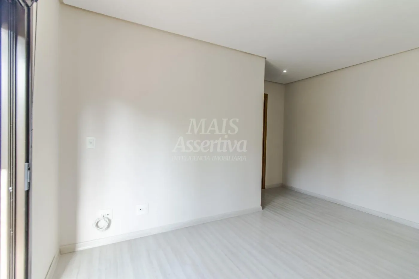 Imagem                                                 R$ 709.000,33

Apartamento e...