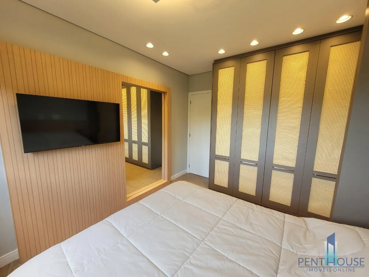 Imagem Apartamento Zona Central para Venda em Balneário Camboriú, Praia dos Amores, 2 dormitórios, 2 suítes, 2 banheiros, 1 vaga