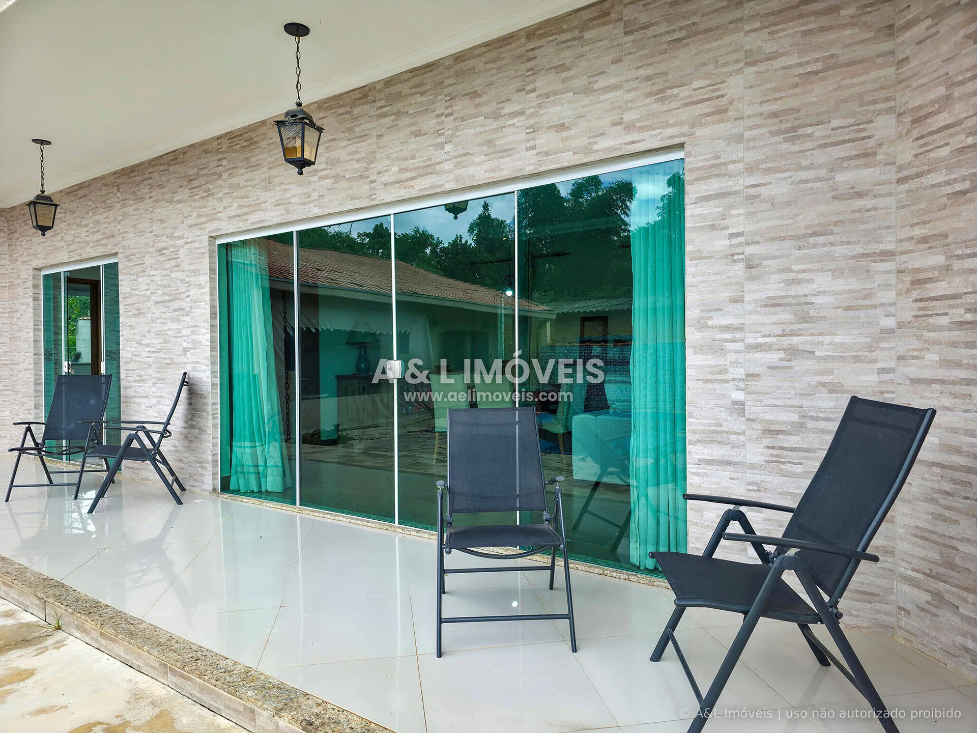 Imagem Casa em Tremembé | 313 m², 4 Suítes, Piscina e Área Gourmet