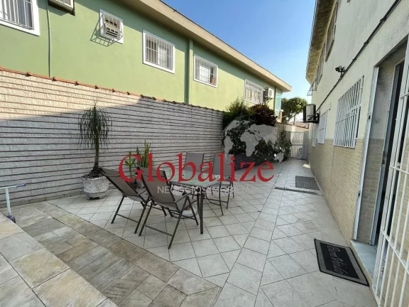 Imagem Casa sobreposta térrea à venda com 150m², 3 quartos, suíte, 2 vagas, piscina por R$1.100.000,00 em Santos