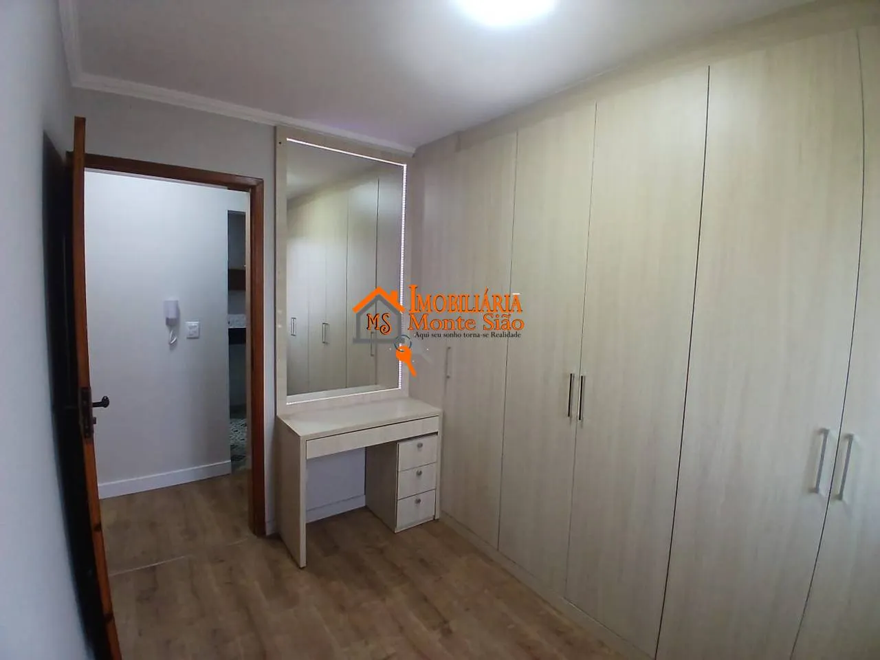 Imagem Apartamento com 3 dormitórios à venda, 65 m² por R$ 480.000,00 - Residencial e Comercial Guarulhos - Guarulhos/SP
