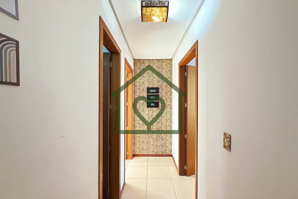 Imagem Esta casa térrea semimobiliada, situada em uma rua sem saída no prestigiado Loteamento Nossa Senho...
