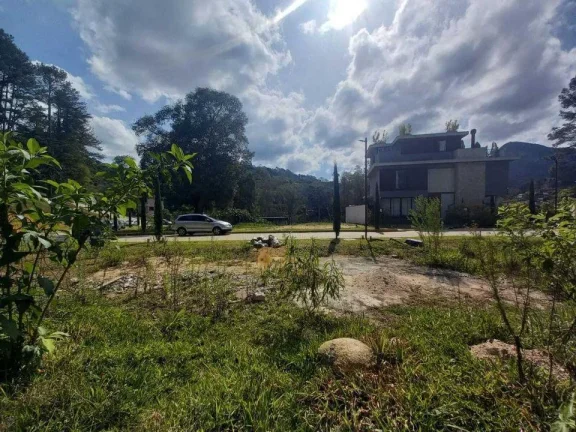 Imagem Terreno em Condomínio para Venda em Teresópolis / RJ no bairro Posse