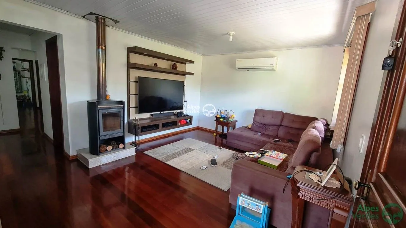 Imagem Vende-se casa no bairro leodoro de azevedo 5 minutos da catedral de pedra