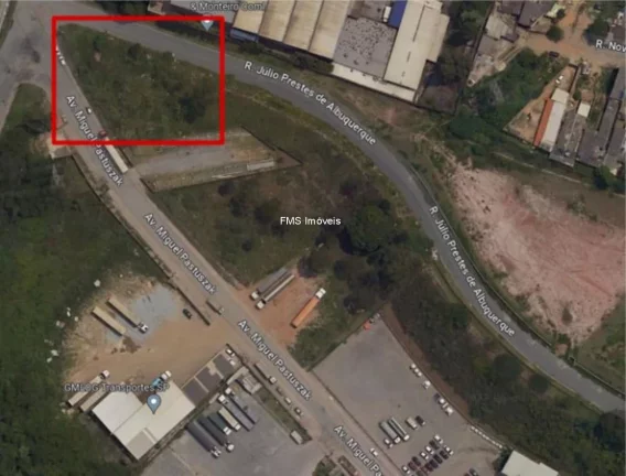 Imagem Galpão com 800m² para locação em Itapecerica da Serra.