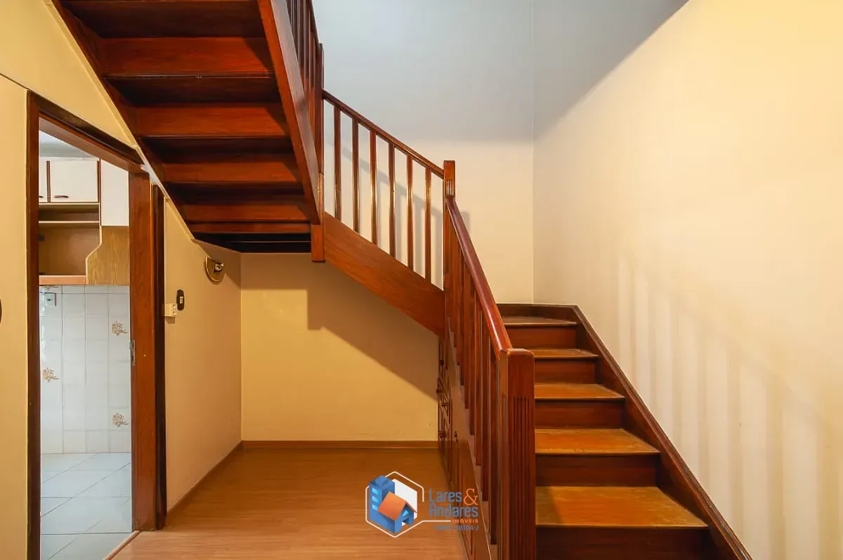 Imagem Sobrado para venda em Perdizes com 2 quartos, sendo 1 suíte, 195m²